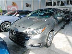 نيسان فيرسا